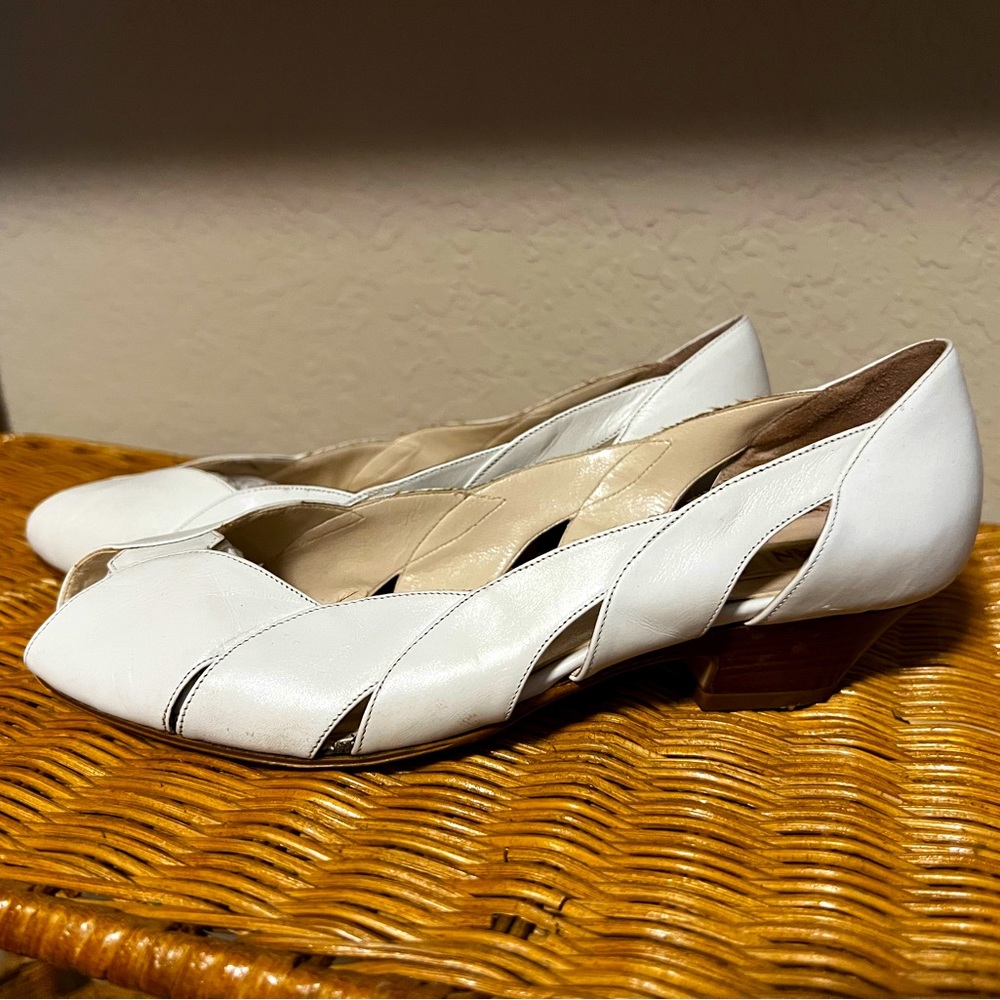 Italian White retro shoes